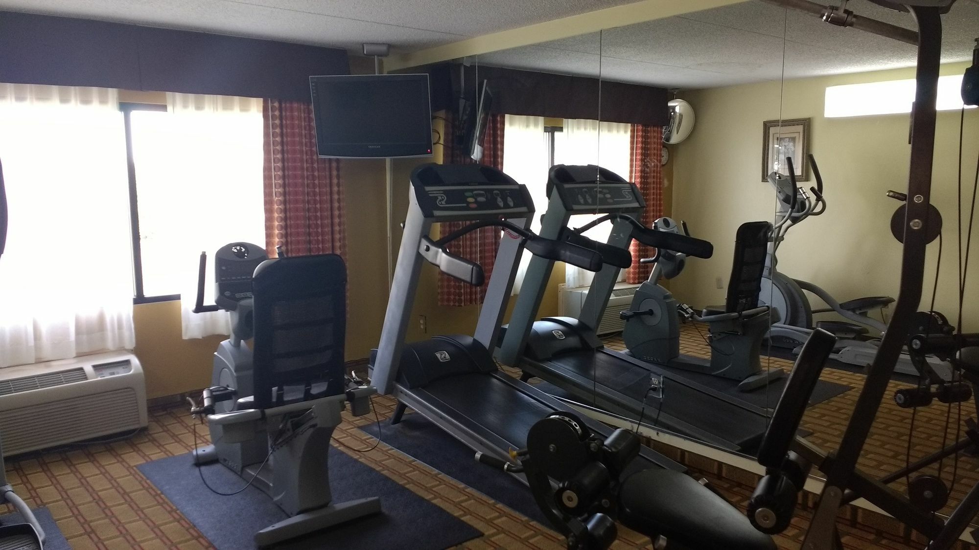 Hotel Ramada By Wyndham Southeast Asheville